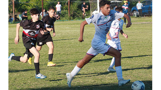 La Sub 13 pegó primero y quiere final Diario El Telégrafo