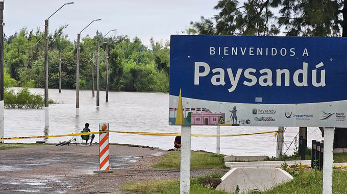 El río continúa en leve descenso pero se mantendrá la crecida Diario