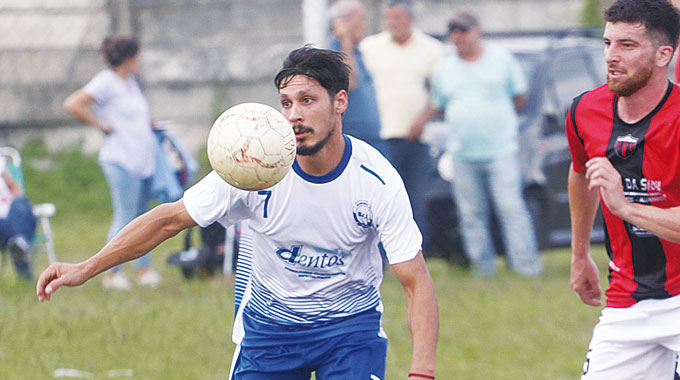 Hay Fútbol En Primera Y También La B – Diario El Telégrafo