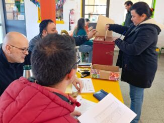 Ciudadanos votando en las elecciones internas en Paysandú